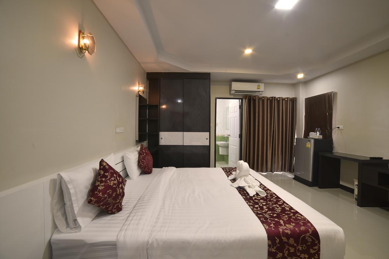 Gold Airport Suites Bangkok Exterior foto
