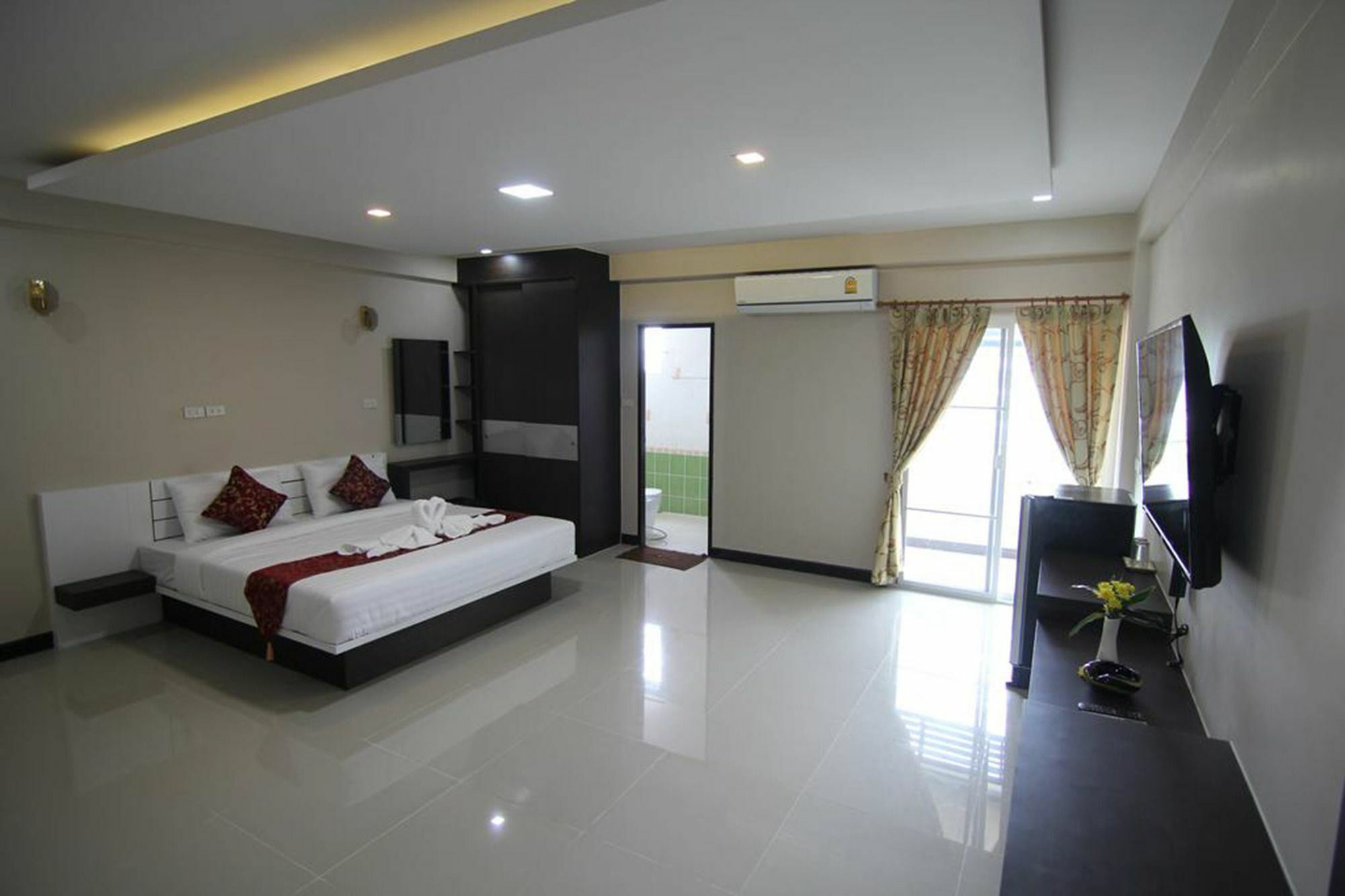 Gold Airport Suites Bangkok Exterior foto