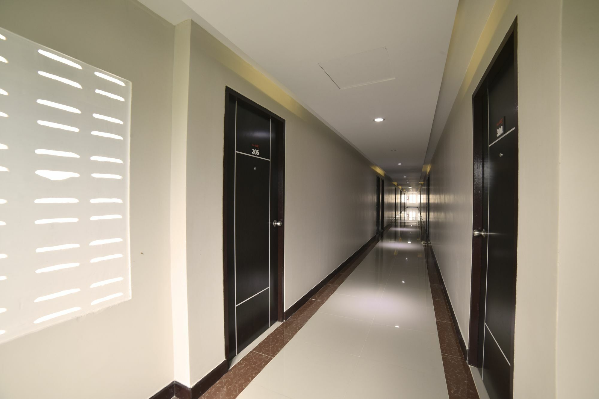 Gold Airport Suites Bangkok Exterior foto